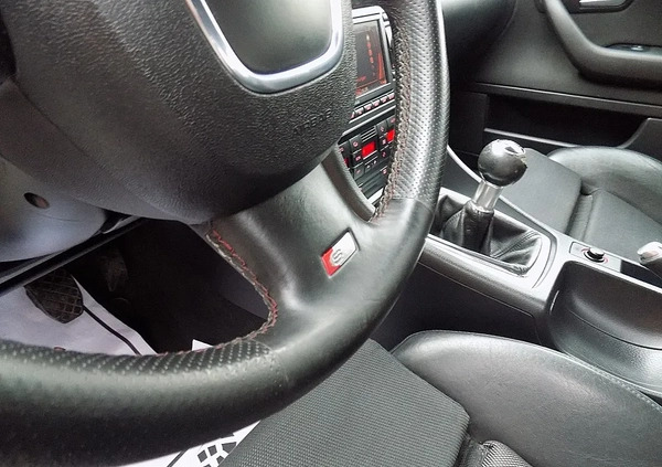 Audi A4 cena 13900 przebieg: 296000, rok produkcji 2006 z Świebodzin małe 529